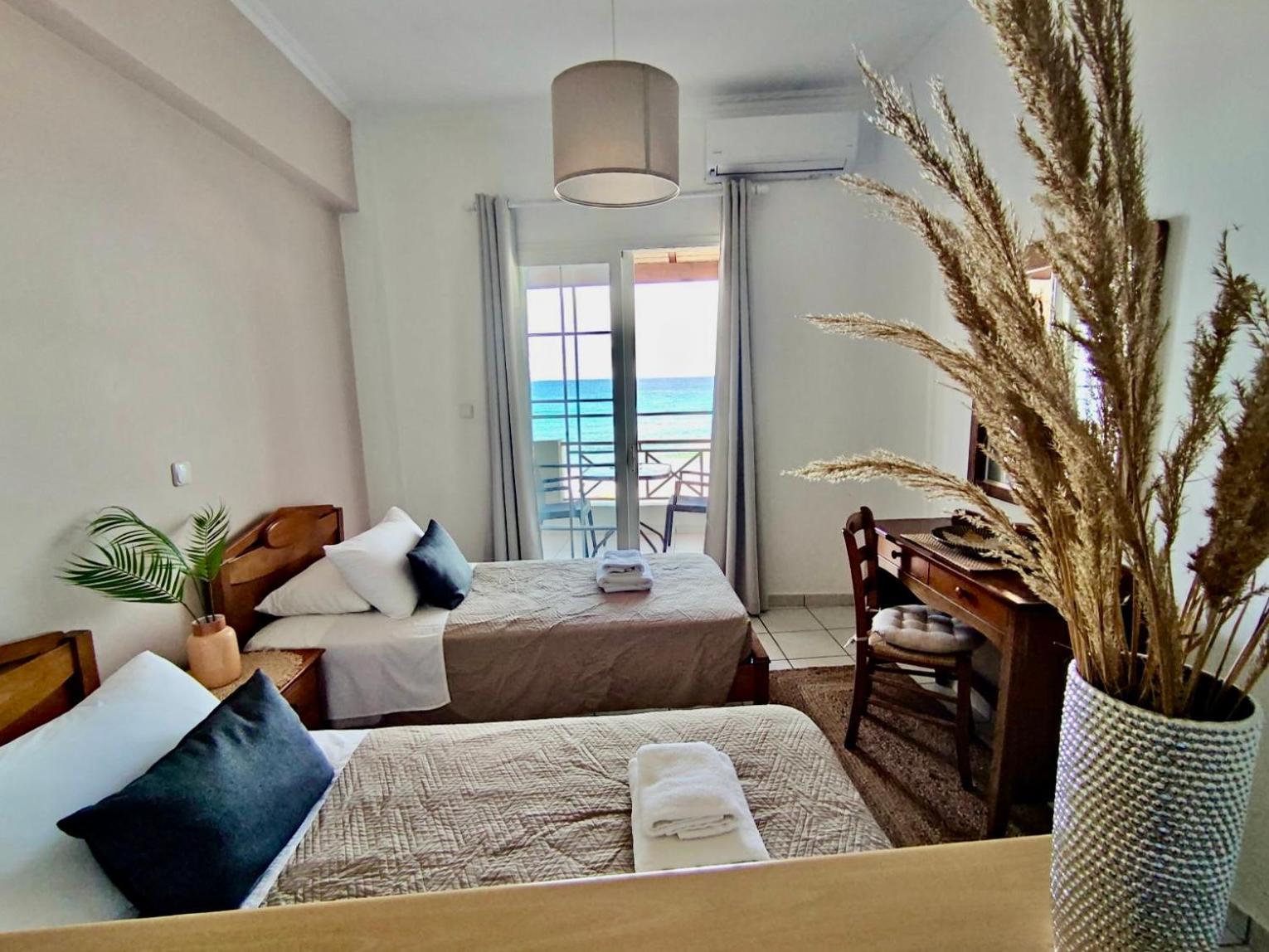 Nereides Apartments Agios Gordios  Exterior foto