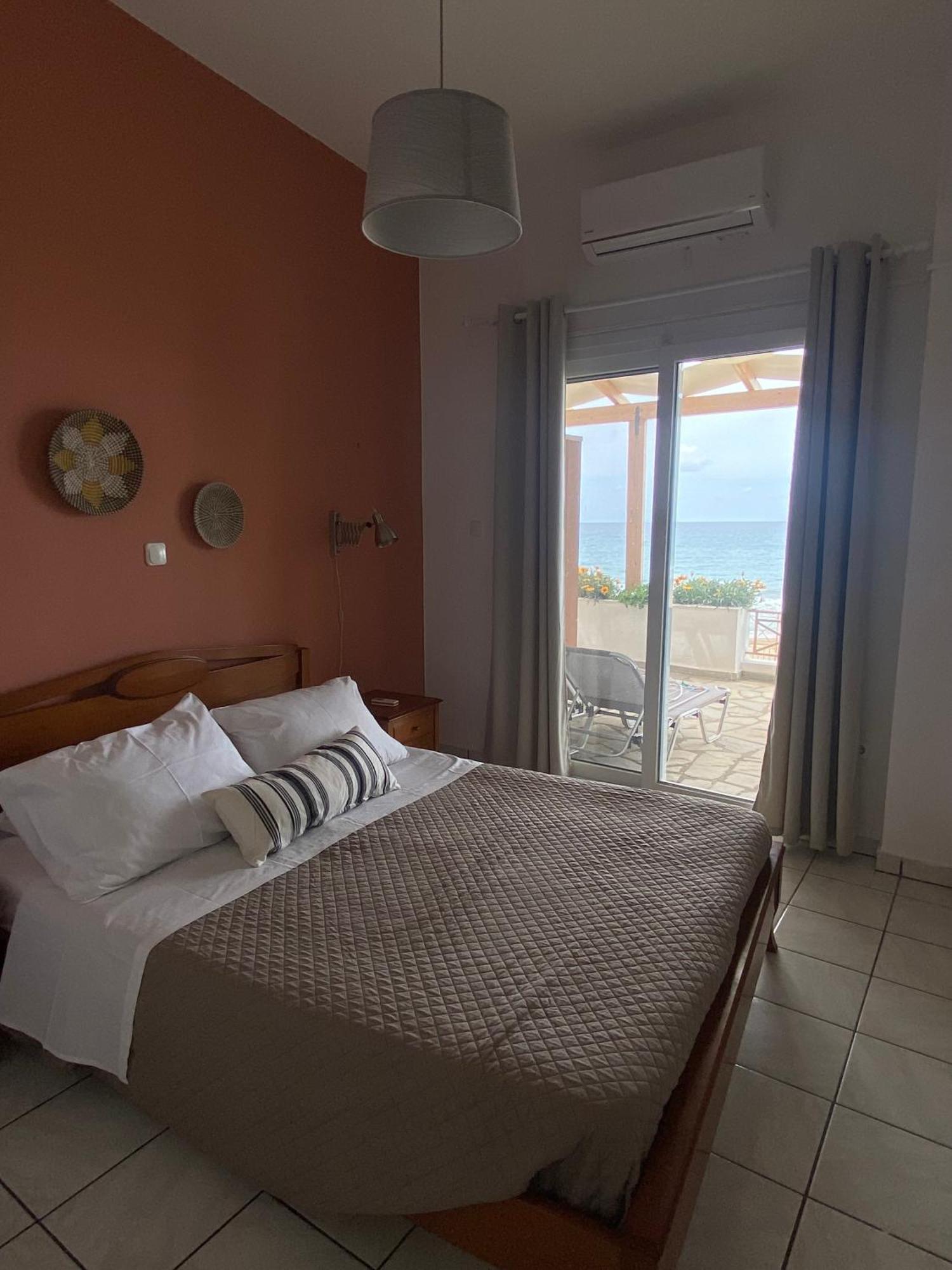 Nereides Apartments Agios Gordios  Exterior foto