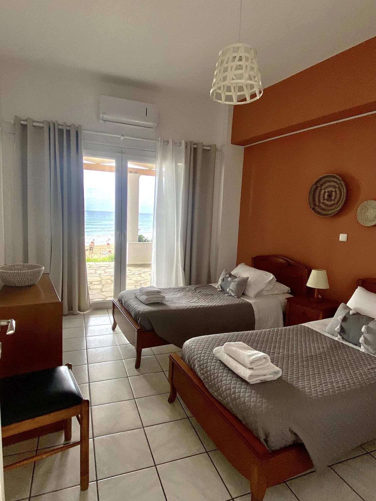 Nereides Apartments Agios Gordios  Exterior foto