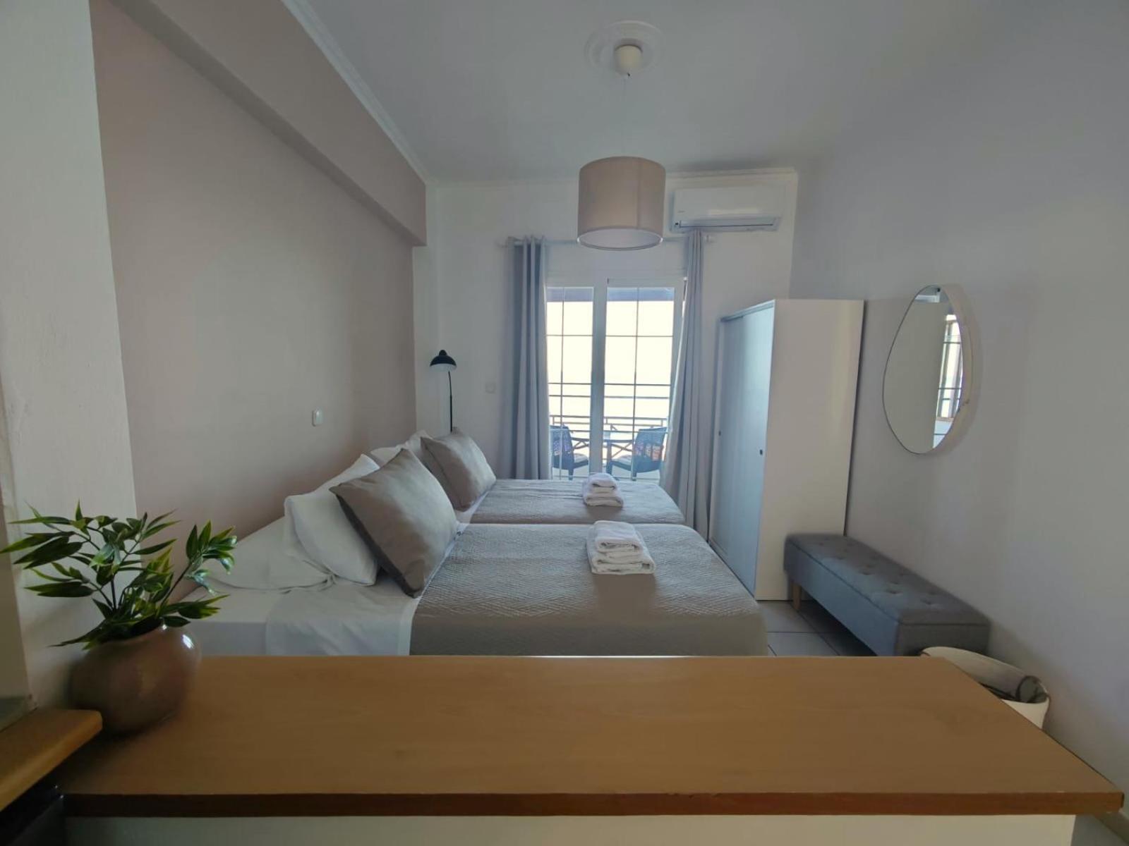 Nereides Apartments Agios Gordios  Exterior foto